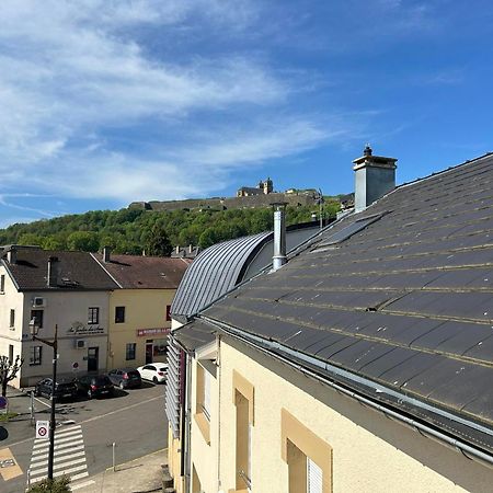 Au Coeur De Montmedy Acomodação com café da manhã Exterior foto